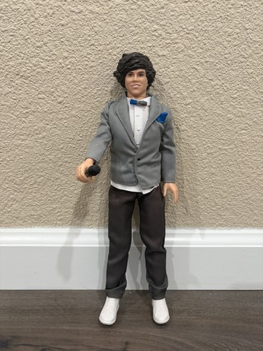 Rara bambola one - one, direction