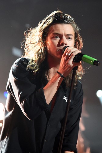 Foto harry styles one - •,